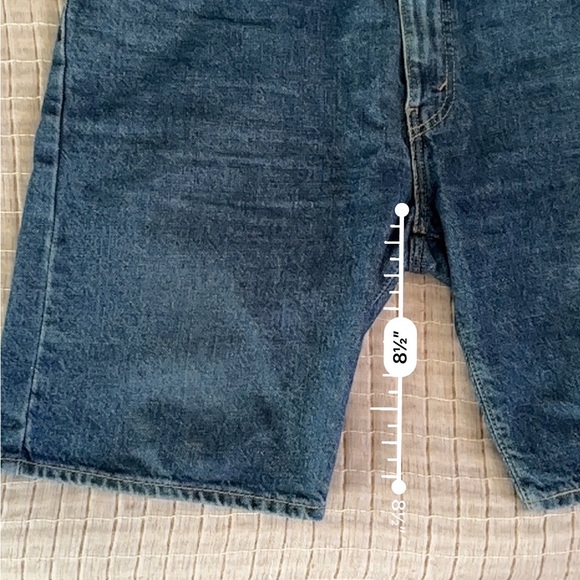 Men’s Levi’s jeans shorts - Picture 4 of 7